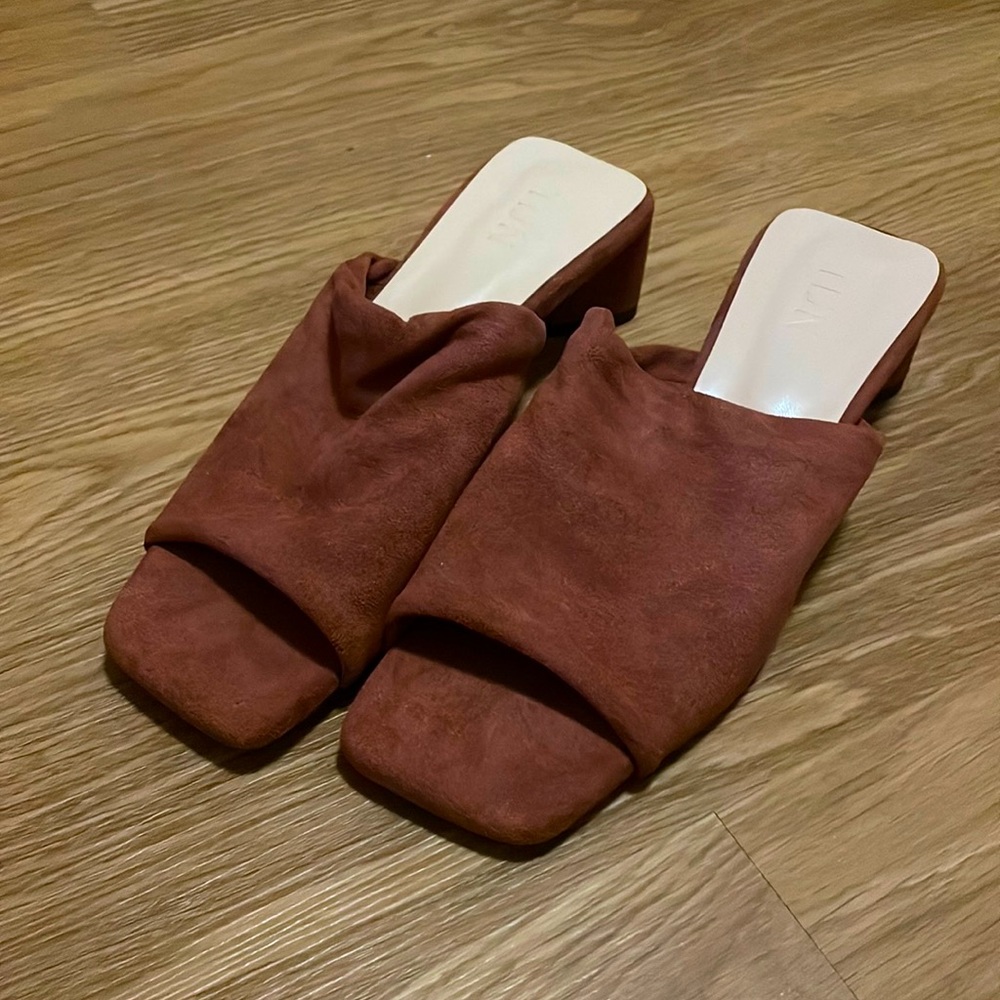 Classic square mules in a vegan suede finish